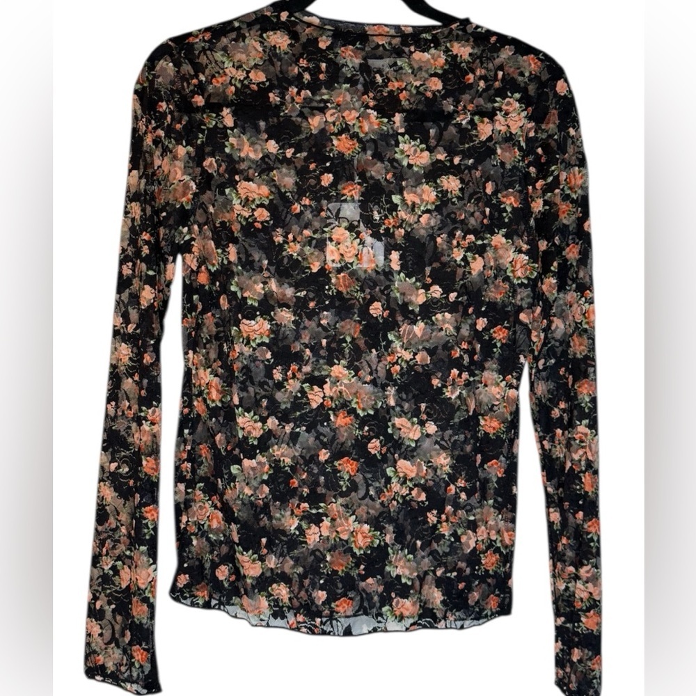 Davi & Dani Black Floral Long-Sleeve Lace Top